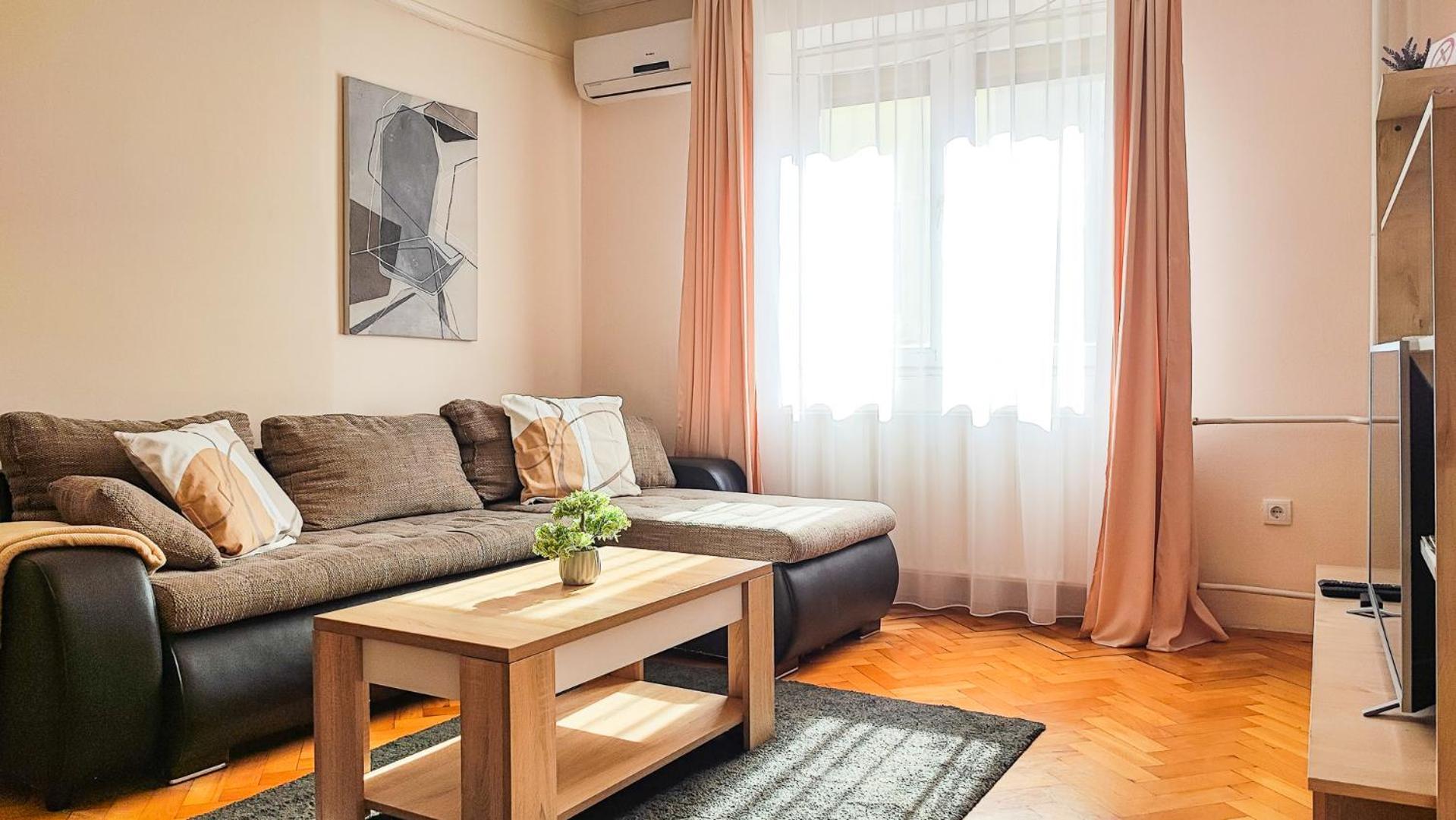 Filinhome Jaksica Suite Novi Sad Eksteriør billede